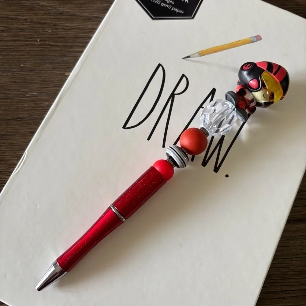 Disney Doorables: Star Wars: Poe Dameron handmade beaded pen